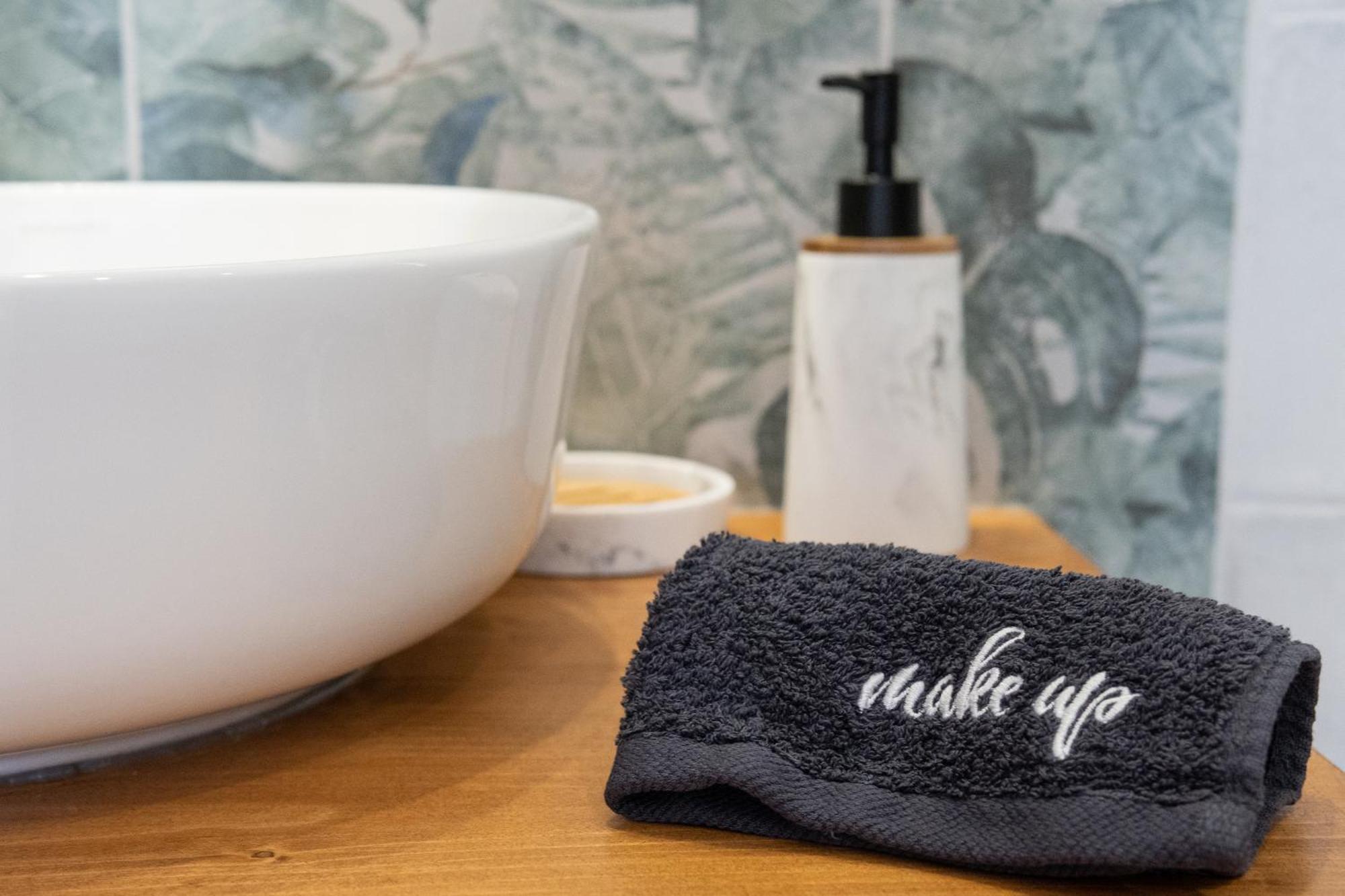The Botanist Guesthouse Skopelos Town Bagian luar foto