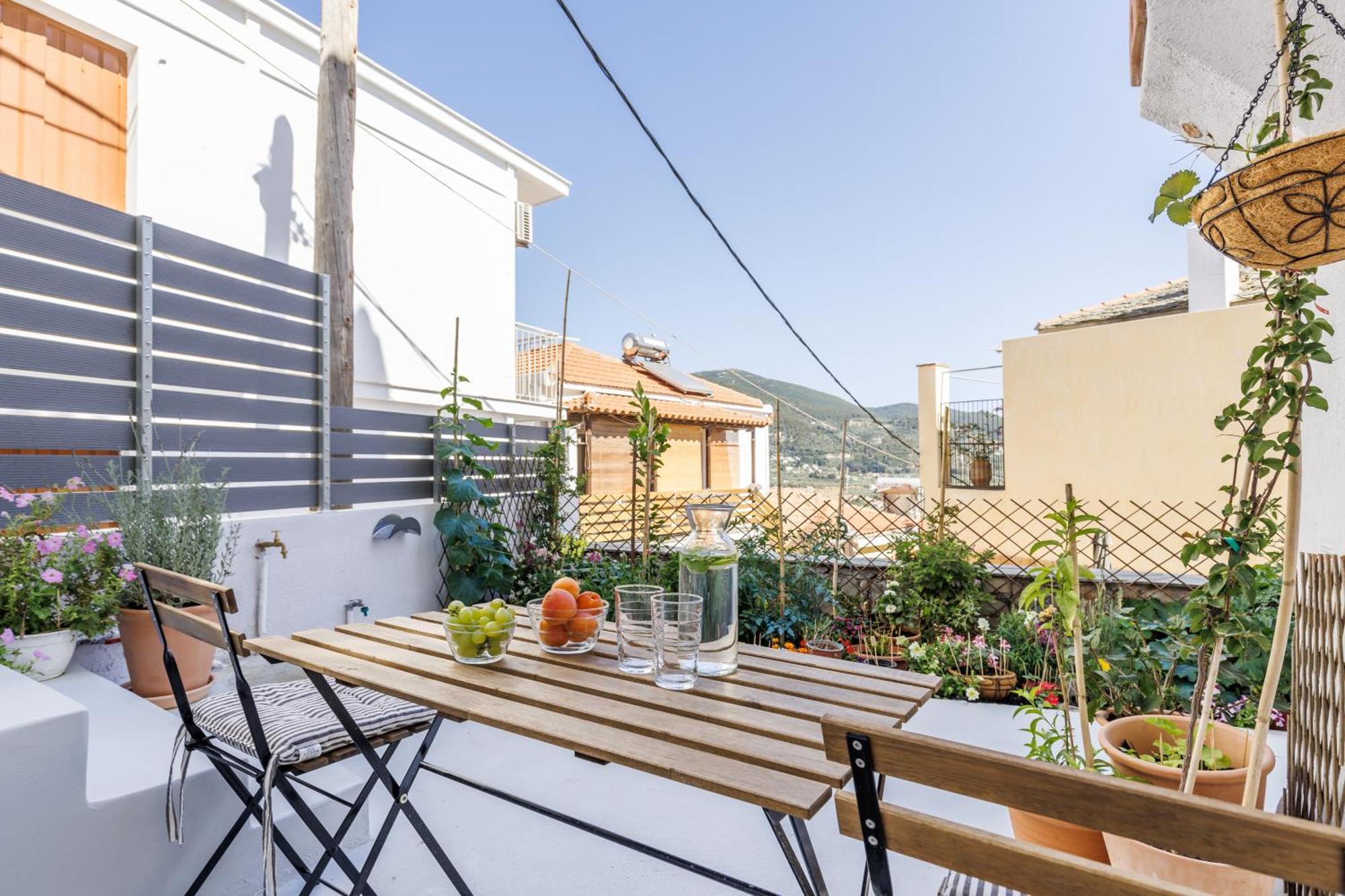 The Botanist Guesthouse Skopelos Town Bagian luar foto