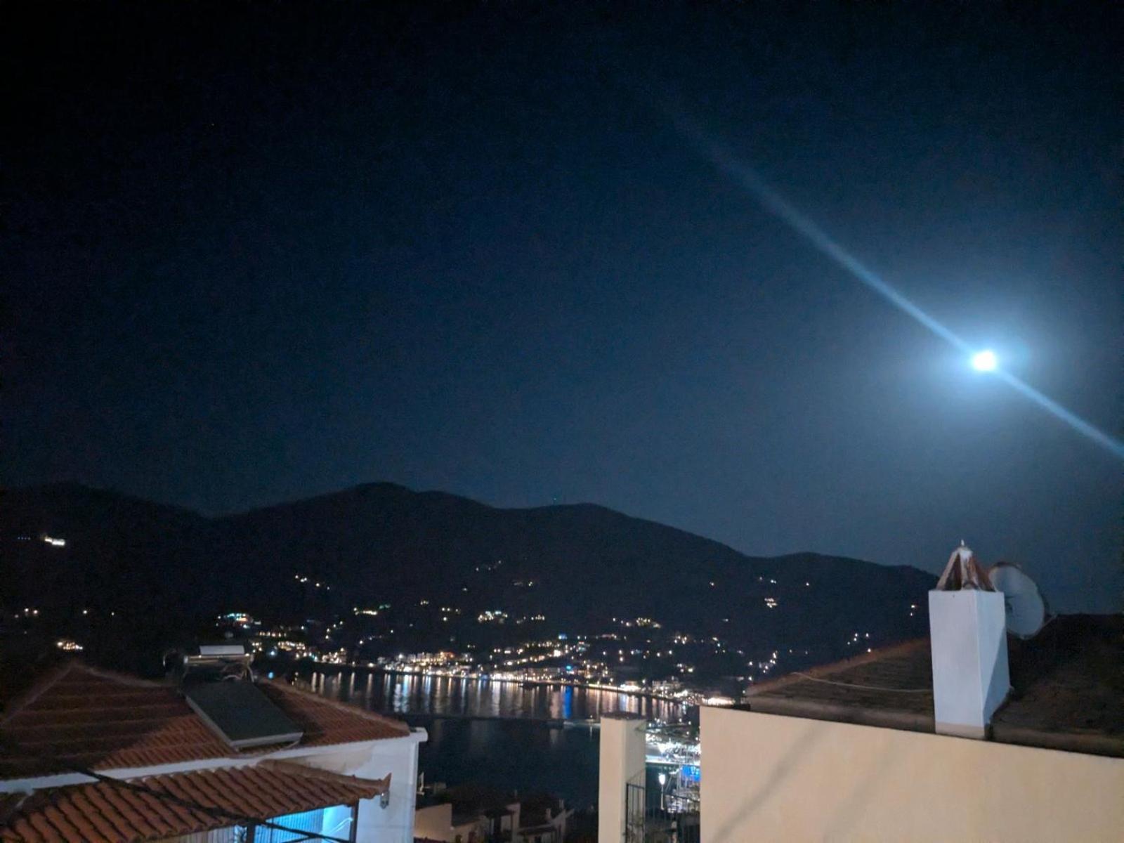 The Botanist Guesthouse Skopelos Town Bagian luar foto