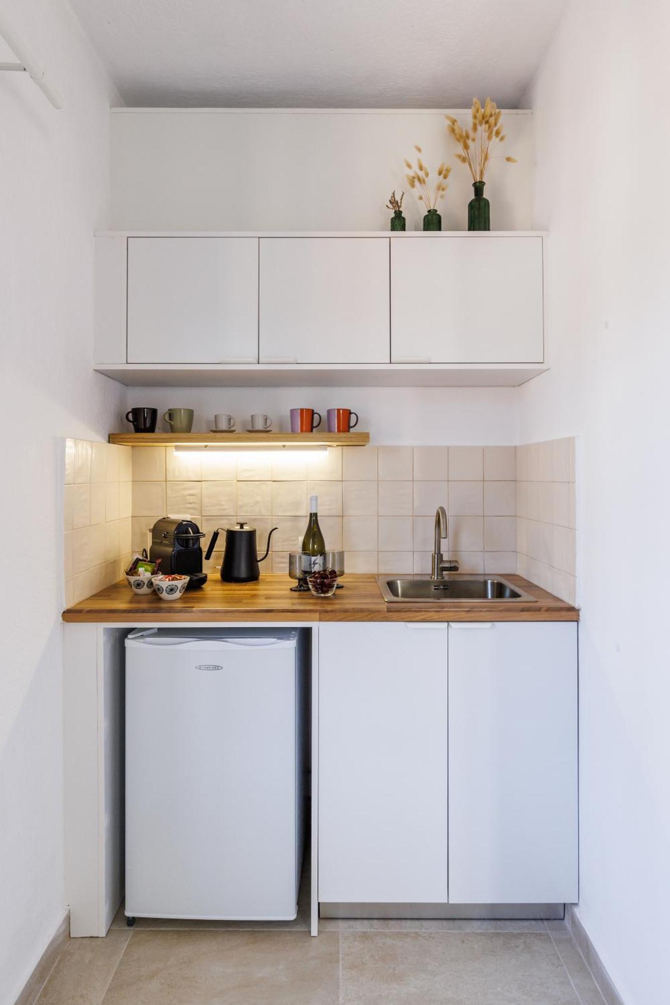 The Botanist Guesthouse Skopelos Town Bagian luar foto